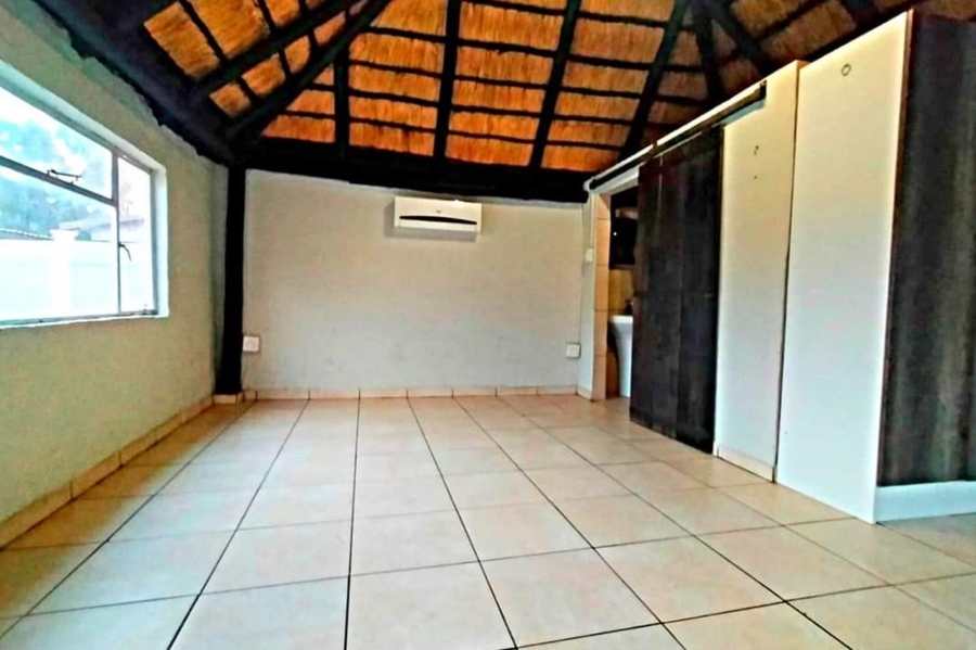 To Let 1 Bedroom Property for Rent in Geelhoutpark North West